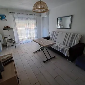 Appartement F1 A 5 Minutes Des Plages Et De La Gare, Vallauris
